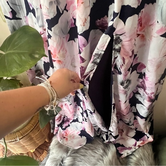 CYNTHIA ROWLEY
Rose Floral Aurora Maxi Dress SIZE 16 - Picture 5 of 8